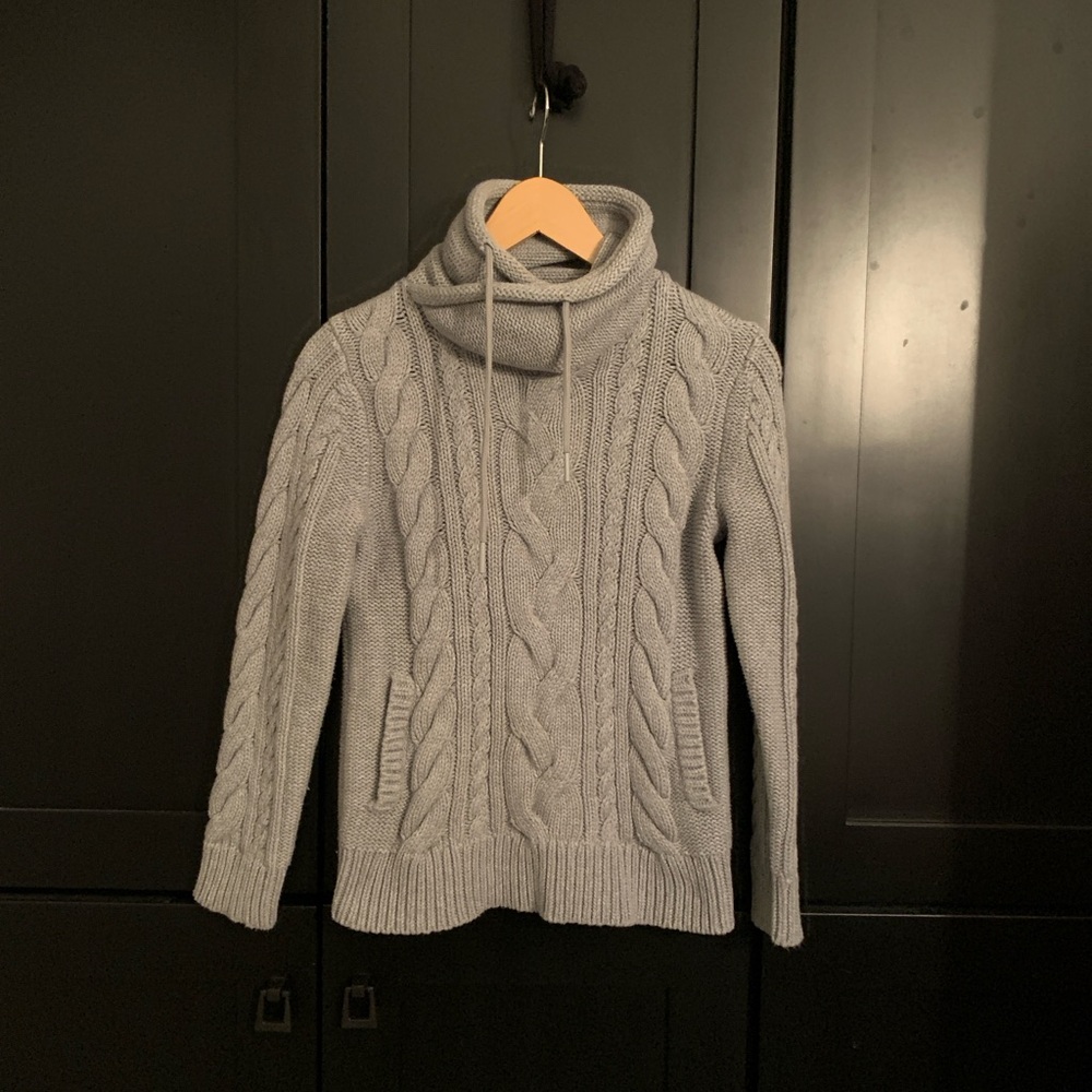 L L Bean Funnel Sweater. XS